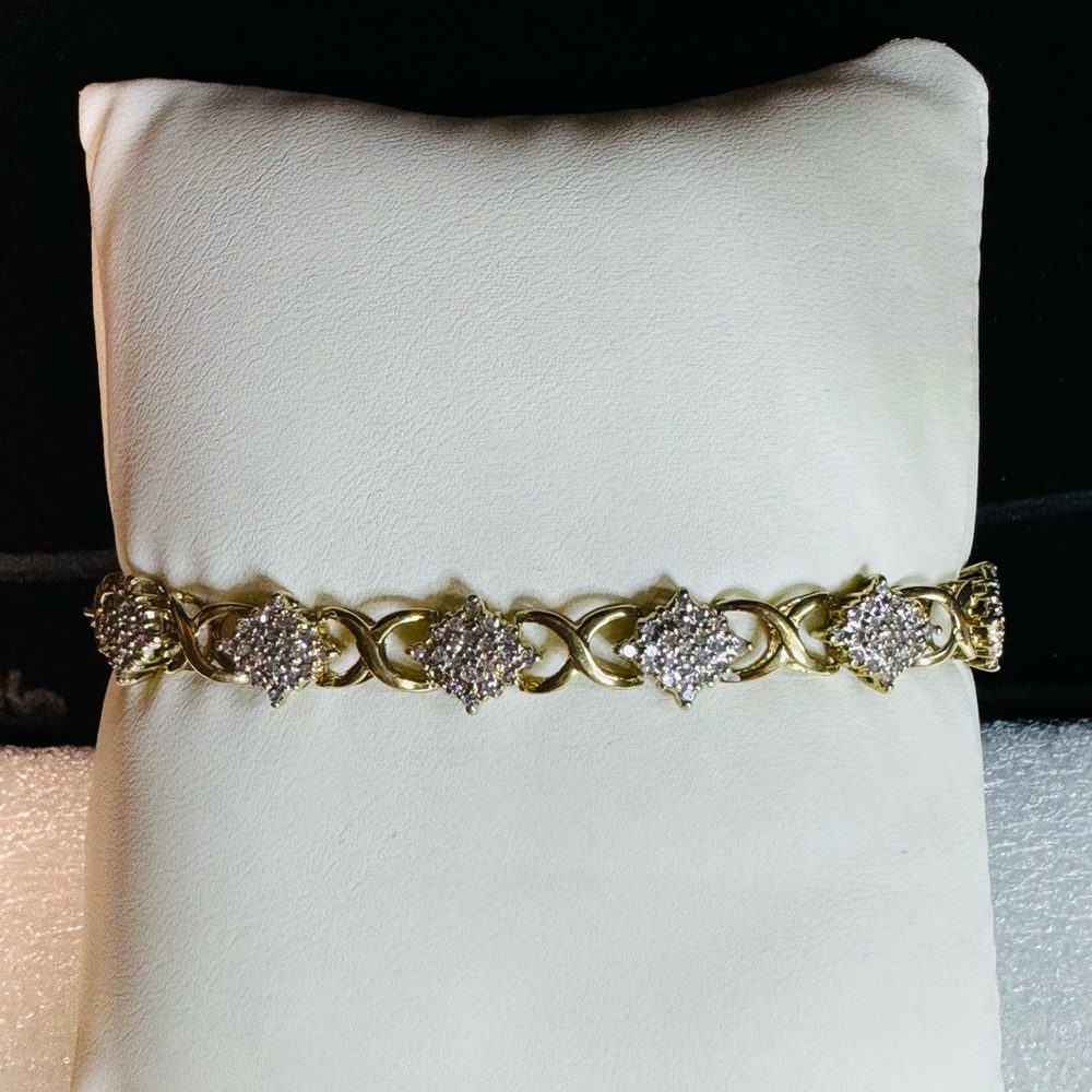 10KT Yellow Gold Diamond in Diamond Shape Panel Link Tennis Bracelet